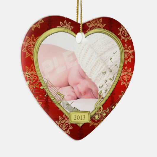 Baby's Eerste Kerst Rood Goud Foto Hart Keramisch Ornament (Rechts)
