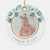Baby's eerste kerstfoto Eucalyptus Keramisch Ornament (Achterkant)