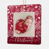 Baby's eerste kerstfoto op Cranberry Keramisch Ornament (Links)