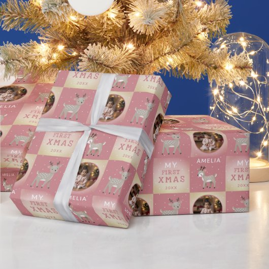 Baby's First Christmas Pink Deer Photo Cadeaupapier (Feestdagen)