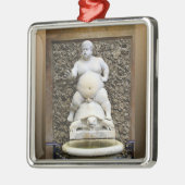 Bacchus Fountain Metalen Ornament (Links)