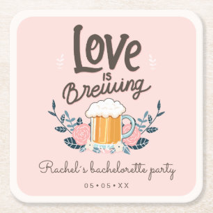 Bachelorette feestliefde is aan het brouwen vierkante kartonnen onderzetter