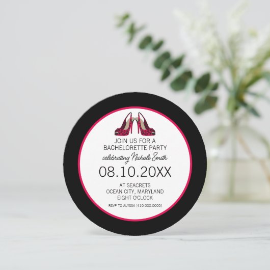 Bachelorette Party Invitation (Debout devant)