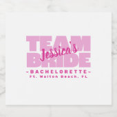 Bachelorette Team Bruid Bruiloft Cool Retro Roze Bier Etiket (Enkel label)