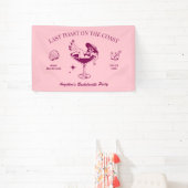 Bacheloretteparty op het strand: laatste toast aan spandoek (Insitu)