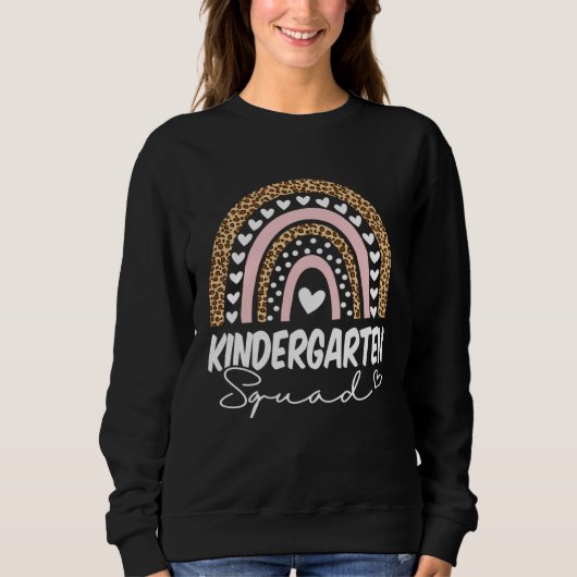 Back To School  Kindergarten Squad Rainbow Teacher Trui (Voorkant)