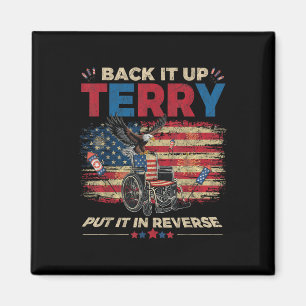 Back Up Terry Zet Het In Zijn Achteruit Knalvuurwe Magneet