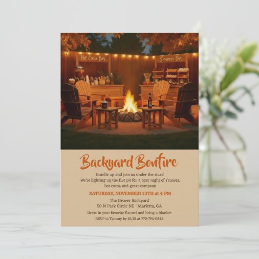Backyard Bonfire Fall Invitation (Debout devant)