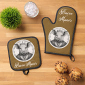 Bacon Manor Oven Mitt en Pot Houders Ovenwant & Pannenlap Set (Top down)