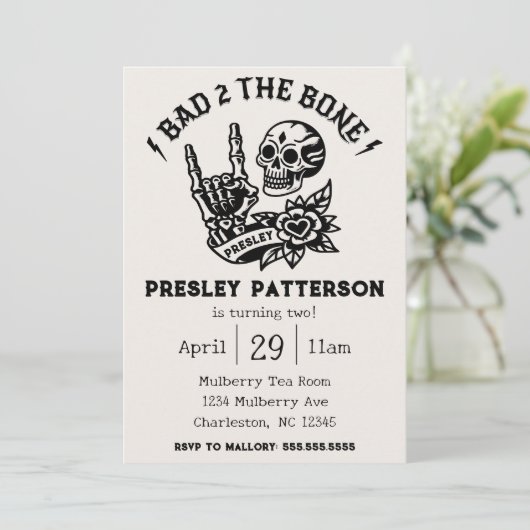 Bad 2 The Bone: een verjaardagsfeestje van twee ja Kaart (Staand voorkant)