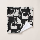 Bad Cats Knocking Stuff Over, White Cats on Black (Gant de toilette)