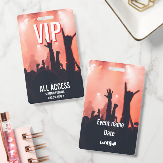 Badge Accès total VIP silhouette rouge foule concert