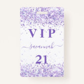 Badge Anniversaire blanc violet lavande vip invitation (Devant)