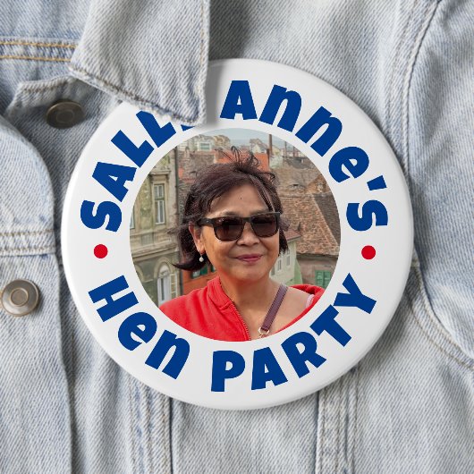 Badge bouton de fête de jeune fille (En situation)