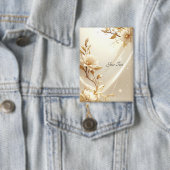 Badge Bouton Fleurs Blanches et Dorées (Insitu)