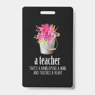 Badge Cadeaux Enseignant Un enseignant prend une main