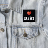 Badge Carré 5 Cm <3 Dérive [Bouton] (En situation)
