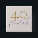 Badge Carré 5 Cm 40 mignonnes et sans faille rose et or 40e anniver<br><div class="desc">Un nouveau design mignon pour 40ème anniversaire,  ce bouton rose vif "40 and Flawless" avec un arrière - plan rose vif,  avec "40" en feuille d'or imitation,  et le texte en gris foncé. Un design élégant et moderne pour le 40e anniversaire d'une femme. Copyright Invitations élégants,  tous droits réservés.</div>