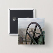 BADGE CARRÉ 5 CM ANGLETERRE VICTORIENNE (Devant & derrière)