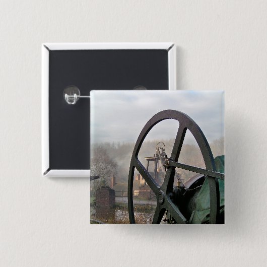 BADGE CARRÉ 5 CM ANGLETERRE VICTORIENNE (Devant & derrière)