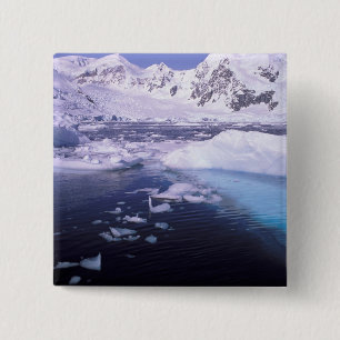 Badge Carré 5 Cm Antarctique. Expédition à travers des échappée
