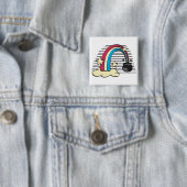 Badge Carré 5 Cm arc-en-ciel rétro et pot d'or (En situation)