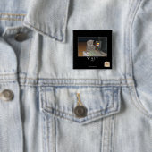 Badge Carré 5 Cm Attendre (En situation)