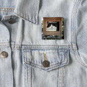 Badge Carré 5 Cm Attitude du chat (En situation)