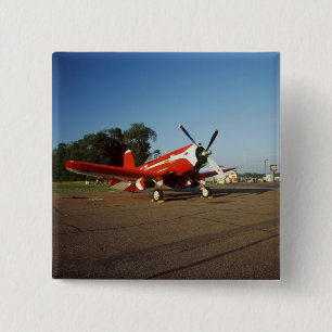 Badge Carré 5 Cm Avion superbe de corsaire de F2G-1D à un salon de