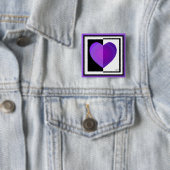 Badge Carré 5 Cm B&W Purple Hearts Beating (En situation)