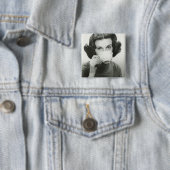 Badge Carré 5 Cm Boire de femme (En situation)