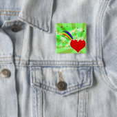 BADGE CARRÉ 5 CM BOUTON 8 DE GAY PRIDE (En situation)