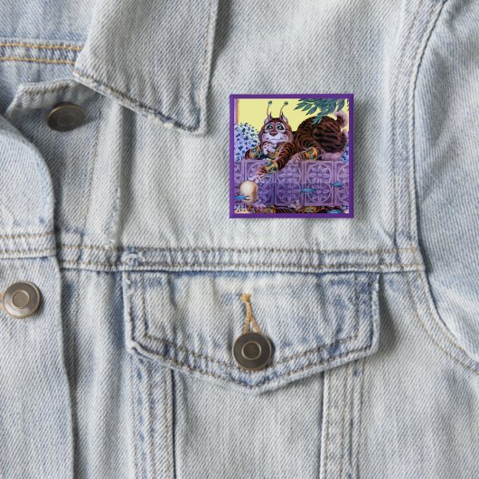 Badge Carré 5 Cm Bouton Alien Kitty (En situation)