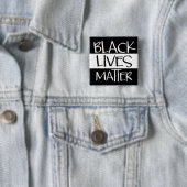 Badge Carré 5 Cm Bouton Black Lives Matton (En situation)