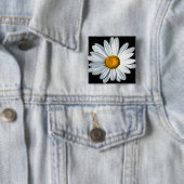 Badge Carré 5 Cm Bouton Daisy Mae (En situation)