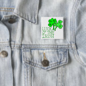 Badge Carré 5 Cm Bouton de la Saint Patrick (En situation)