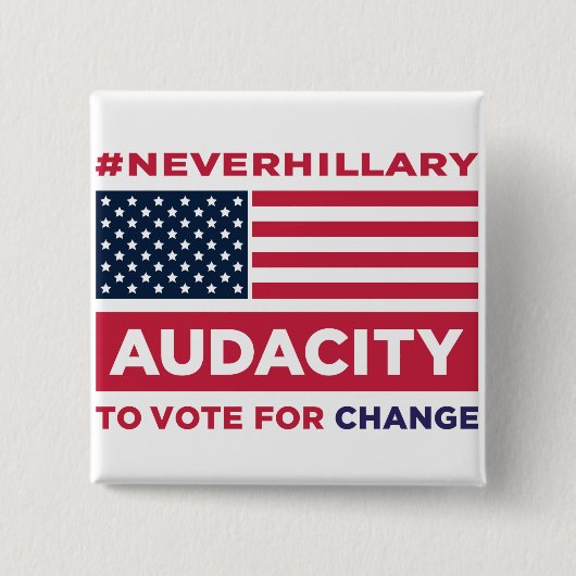 Badge Carré 5 Cm Bouton de #NEVERHILLARY (Devant)