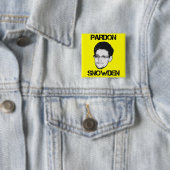 Badge Carré 5 Cm Bouton de Snowden de pardon (En situation)