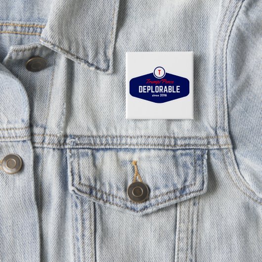 Badge Carré 5 Cm bouton déplorable d'atout (En situation)