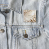 Badge Carré 5 Cm Bouton Fleurs d'Ivoire (En situation)