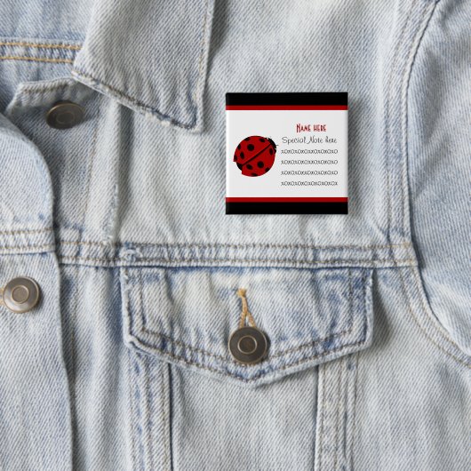 Badge Carré 5 Cm Bouton Personnalisable Buggers (En situation)