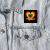 Badge Carré 5 Cm Bouton Rainbow Pride (En situation)