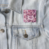 Badge Carré 5 Cm Bouton rose (En situation)