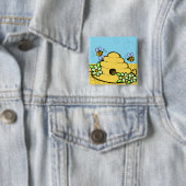 Badge Carré 5 Cm Bouton ruche et abeilles (En situation)