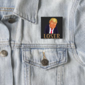 Badge Carré 5 Cm Bouton Trump LOSER (En situation)