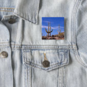 Badge Carré 5 Cm Cactus du Saguaro, géant multiarmé (En situation)