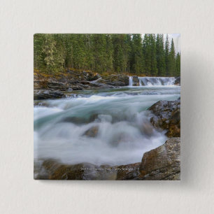 Badge Carré 5 Cm Cascade en rivière de moutons en montagnes