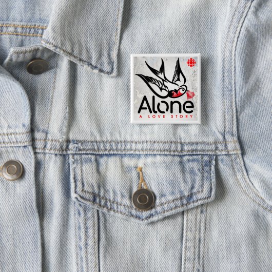 Badge Carré 5 Cm CBC Alone : Une histoire d'amour (En situation)