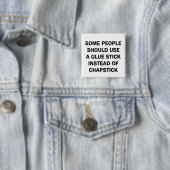 Badge Carré 5 Cm Certaines personnes devraient utiliser un bâton de (En situation)