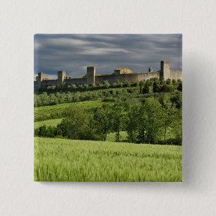 Badge Carré 5 Cm Champ de blé et Monteriggioni lointain, dans le